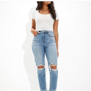 AMERICAN EAGLE Ripped Mom Jean